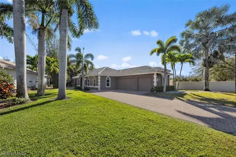 9701 Springlake Cir, Estero, FL 33928 photo 2