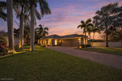 9701 Springlake Cir, Estero, FL 33928