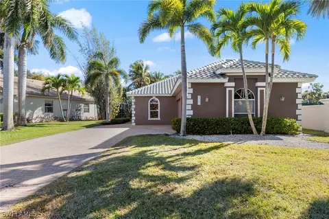 9701 Springlake Cir, Estero, FL 33928 photo 3