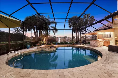 3750 Lakemont Dr, Bonita Springs, FL 34134