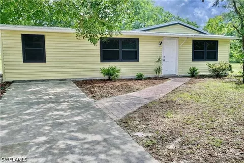 851 W Lincoln Ave, Labelle, FL 33935
