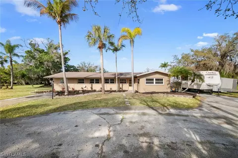 15380 Will Lew Ln, Fort Myers, FL 33908
