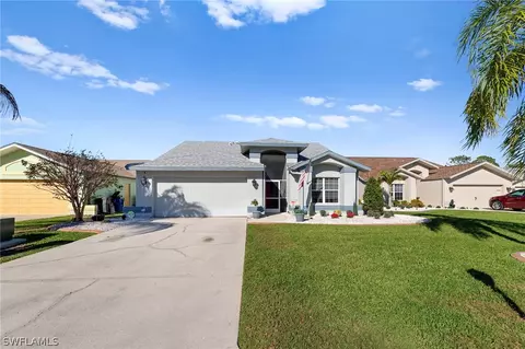 18048 Horseshoe Bay Cir, Fort Myers, FL 33967
