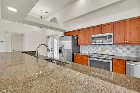 10823 Longshore Way E, Naples, FL 34119 photo 17