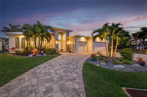 3126 SE 18th Ave, Cape Coral, FL 33904