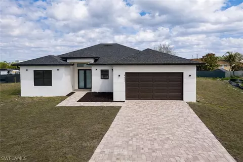 811 Dartmouth Ct, Lehigh Acres, FL 33974