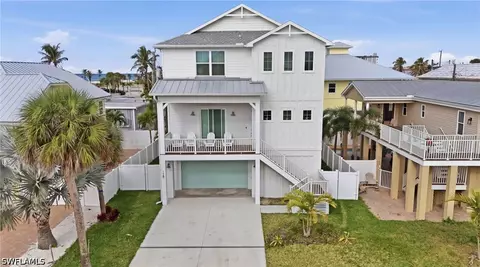 129 Pearl St, Fort Myers Beach, FL 33931