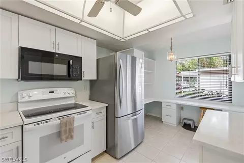 Kitchen - 4121 Lorene Dr #103, Estero, FL 33928 photo 2 of 3