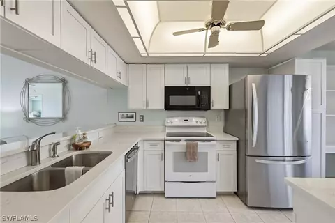 Kitchen - 4121 Lorene Dr #103, Estero, FL 33928 photo 1 of 3