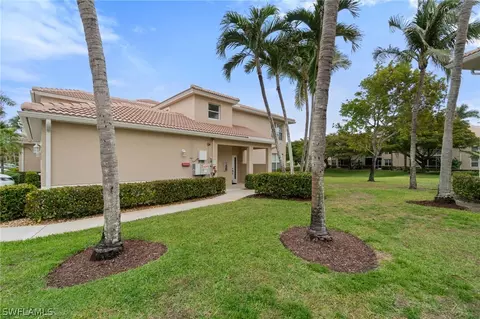 359 Dover Pl #E204, Naples, FL 34104 photo 3