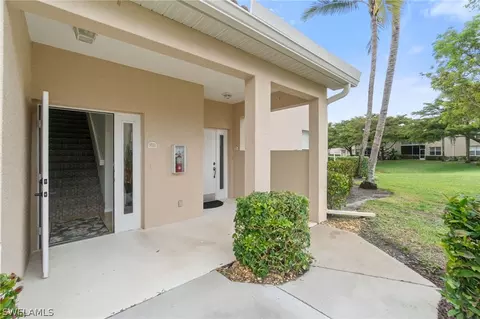 359 Dover Pl #E204, Naples, FL 34104 photo 4