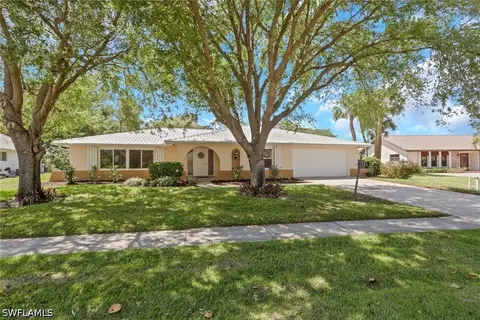 4255 Glasgow Ct, North Fort Myers, FL 33903