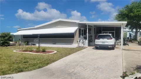 4712 Tahiti Dr, Bonita Springs, FL 34134