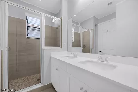 Bath - 9045 Madrid Cir, Naples, FL 34104 photo 2 of 4