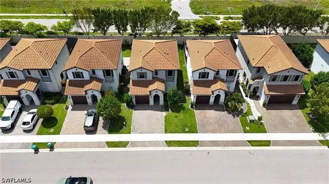 View/Area - 9045 Madrid Cir, Naples, FL 34104 photo 3 of 6
