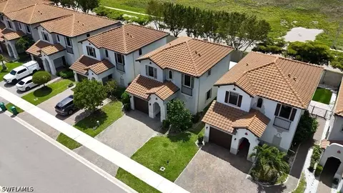 View/Area - 9045 Madrid Cir, Naples, FL 34104 photo 2 of 6