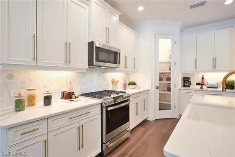 Kitchen - 4235 Pegasus Way, Naples, FL 34120 photo 2 of 5
