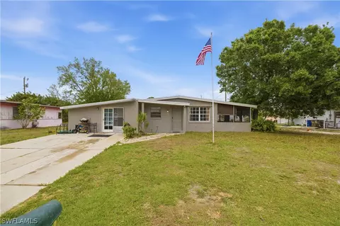 1154 Navajo Ave, Lehigh Acres, FL 33936
