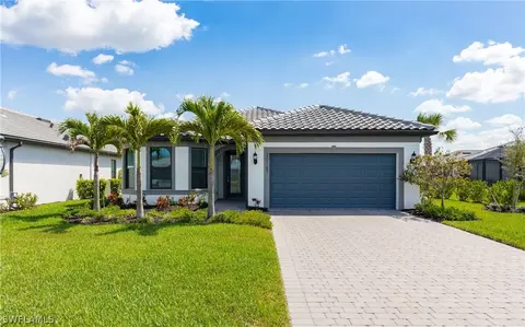 20167 Kingmont Dr, Estero, FL 33928