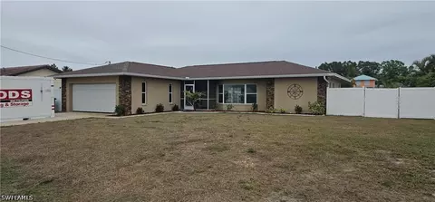 5255 Tiffany Ct, Cape Coral, FL 33904