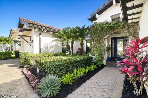 10085 Avalon Lake Cir, Fort Myers, FL 33913