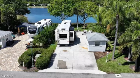 5592 Brightwood Dr, Fort Myers, FL 33905