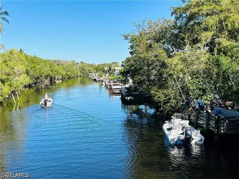 View/Area - 857 Manatee Rd, Naples, FL 34114 photo 1 of 3