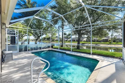 8616 Ibis Cove Cir, Naples, FL 34119