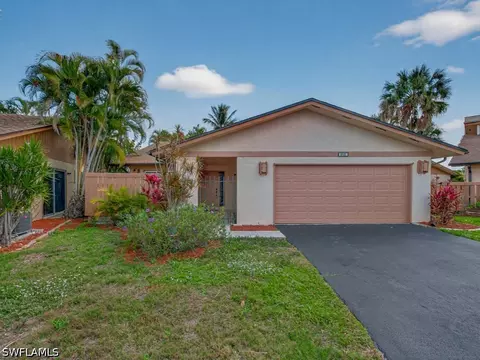 6441 Royal Woods Dr, Fort Myers, FL 33908