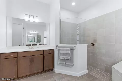 Bath - 20474 Napa Loop, Estero, FL 33928 photo 2 of 3