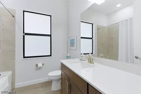 Bath - 20474 Napa Loop, Estero, FL 33928 photo 3 of 3