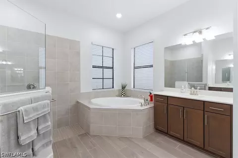 Bath - 20474 Napa Loop, Estero, FL 33928 photo 1 of 3
