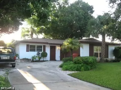 4813 Deleon St, Fort Myers, FL 33907