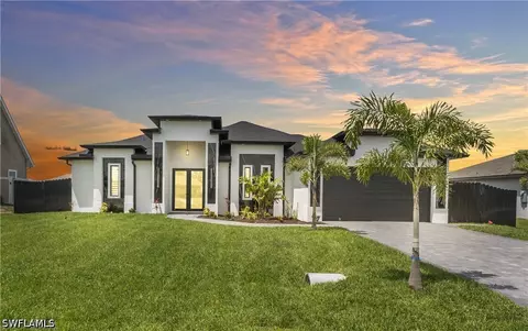 1306 NE 1st Ave, Cape Coral, FL 33909