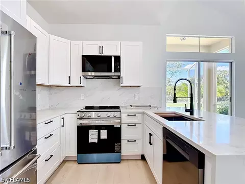 14855 Sterling Oaks Dr, Naples, FL 34110