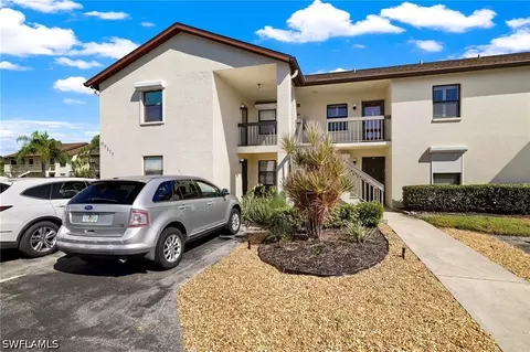 9270 Lake Park Dr #101, Fort Myers, FL 33919