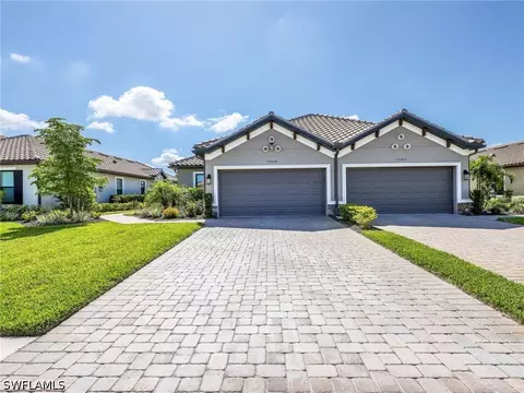 15558 Vittorio St, Naples, FL 34114