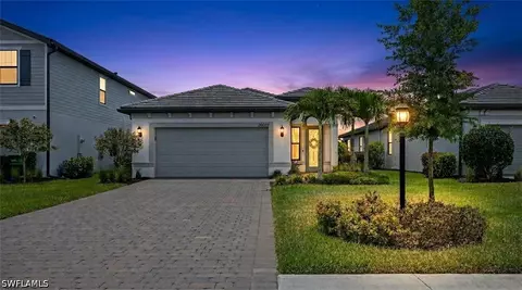 20039 Kingmont Dr, Estero, FL 33928