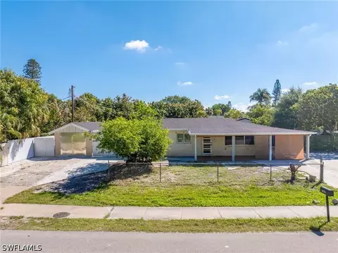 5278 Floridan Ave, Naples, FL 34113
