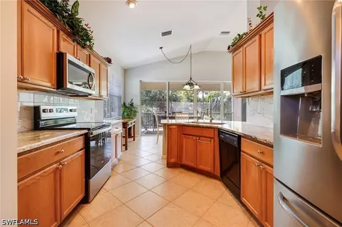 Kitchen - 19081 Ridgepoint Dr #201, Estero, FL 33928 photo 4 of 6