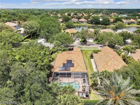 View/Area - 5902 Bermuda Ln, Naples, FL 34119 photo 2 of 6