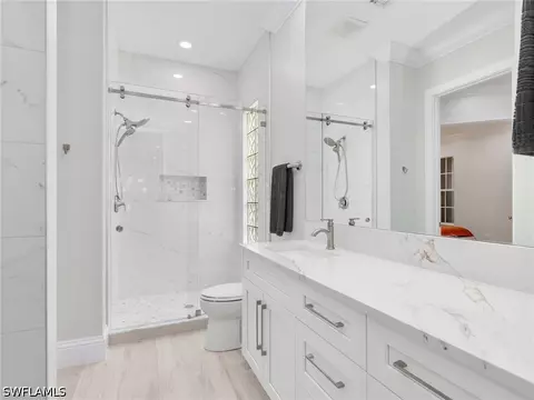 Bath - 5902 Bermuda Ln, Naples, FL 34119 photo 3 of 4