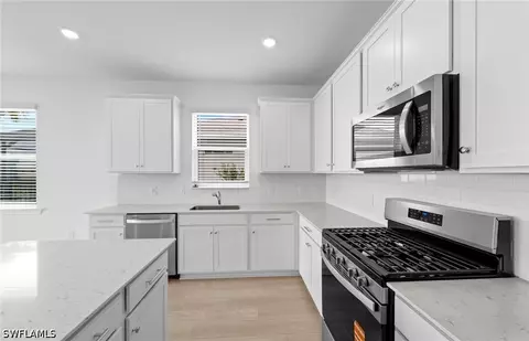 Kitchen - 44381 Kelly Dr, Punta Gorda, FL 33982 photo 2 of 2