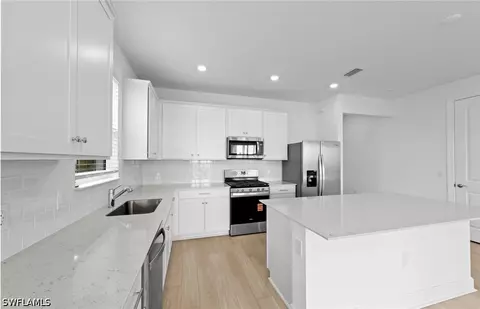 Kitchen - 44381 Kelly Dr, Punta Gorda, FL 33982 photo 1 of 2