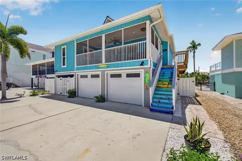 5612 Easy St, Fort Myers Beach, FL 33931