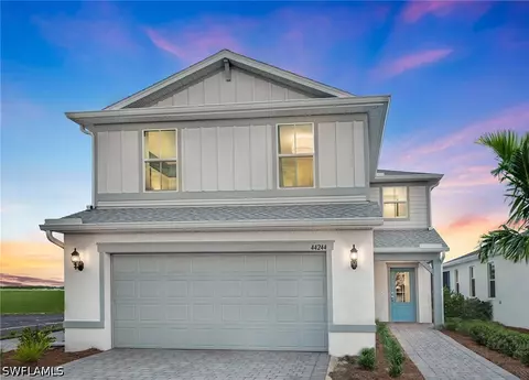 616 Oasis Lake Pl, Lehigh Acres, FL 33936