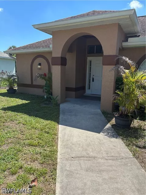 419 Naples Ave S, Lehigh Acres, FL 33974