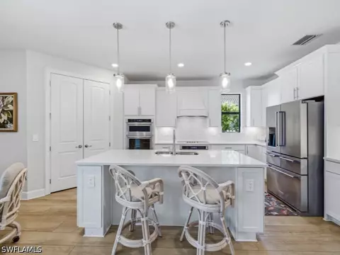 Kitchen - 4010 E Hampton Cir, Alva, FL 33920 photo 2 of 2
