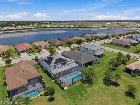 View/Area - 4010 E Hampton Cir, Alva, FL 33920 photo 4 of 9