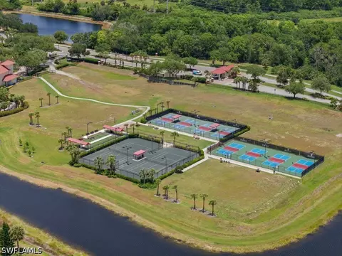 View/Area - 4010 E Hampton Cir, Alva, FL 33920 photo 7 of 9